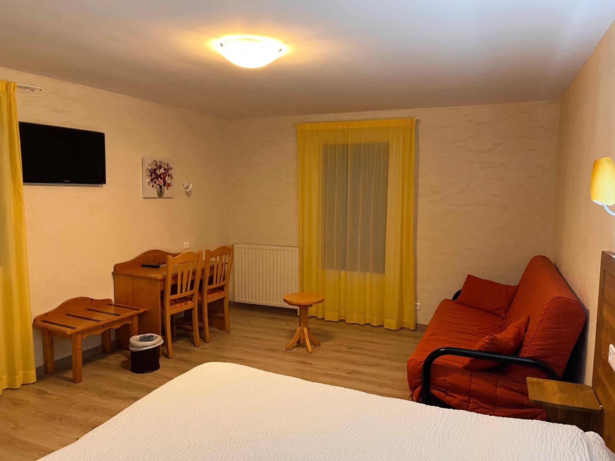 Logis Hotel Spa Restaurant Le Provence Lanarce Экстерьер фото
