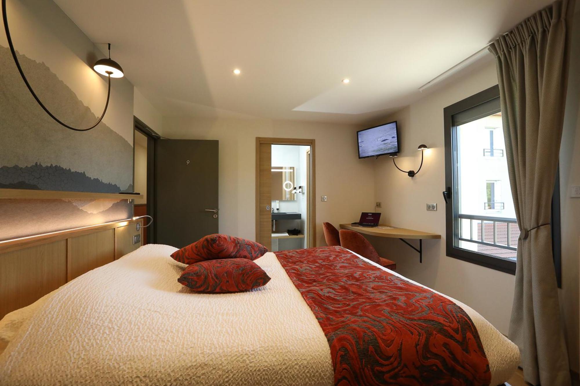 Logis Hotel Spa Restaurant Le Provence Lanarce Экстерьер фото