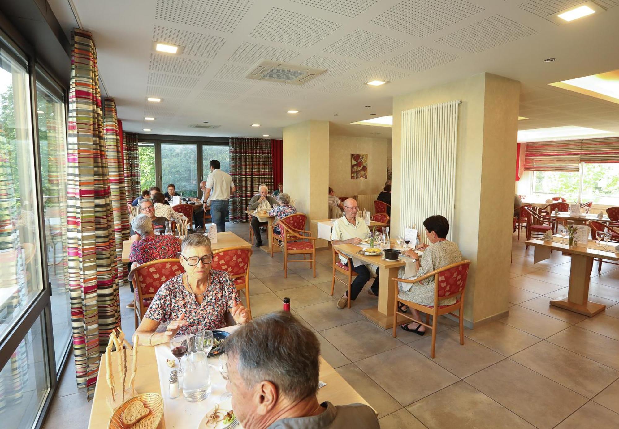 Logis Hotel Spa Restaurant Le Provence Lanarce Экстерьер фото