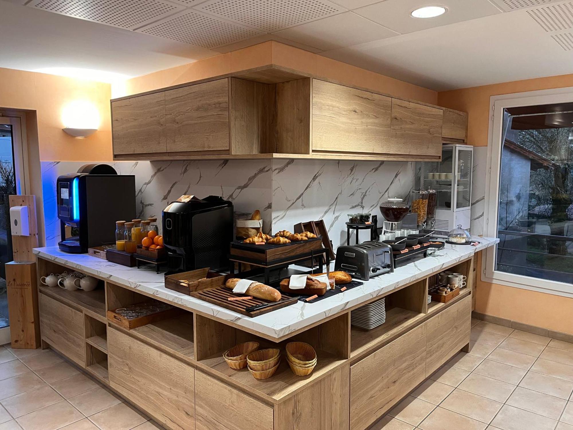 Logis Hotel Spa Restaurant Le Provence Lanarce Экстерьер фото
